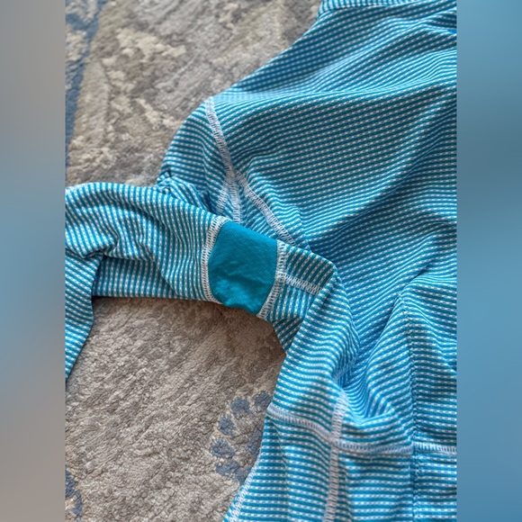 Lululemon Light Blue and White Gingham Pleated Jacket - Picture 9 of 11